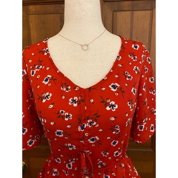 Socialite Peplum Top Women‎ XS Red Floral Elastic Waist Date Night Fall Festival - Picture 4 of 16